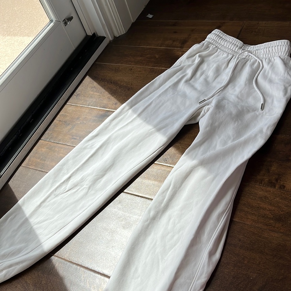 🕊 White Adjustable Sweatpants
